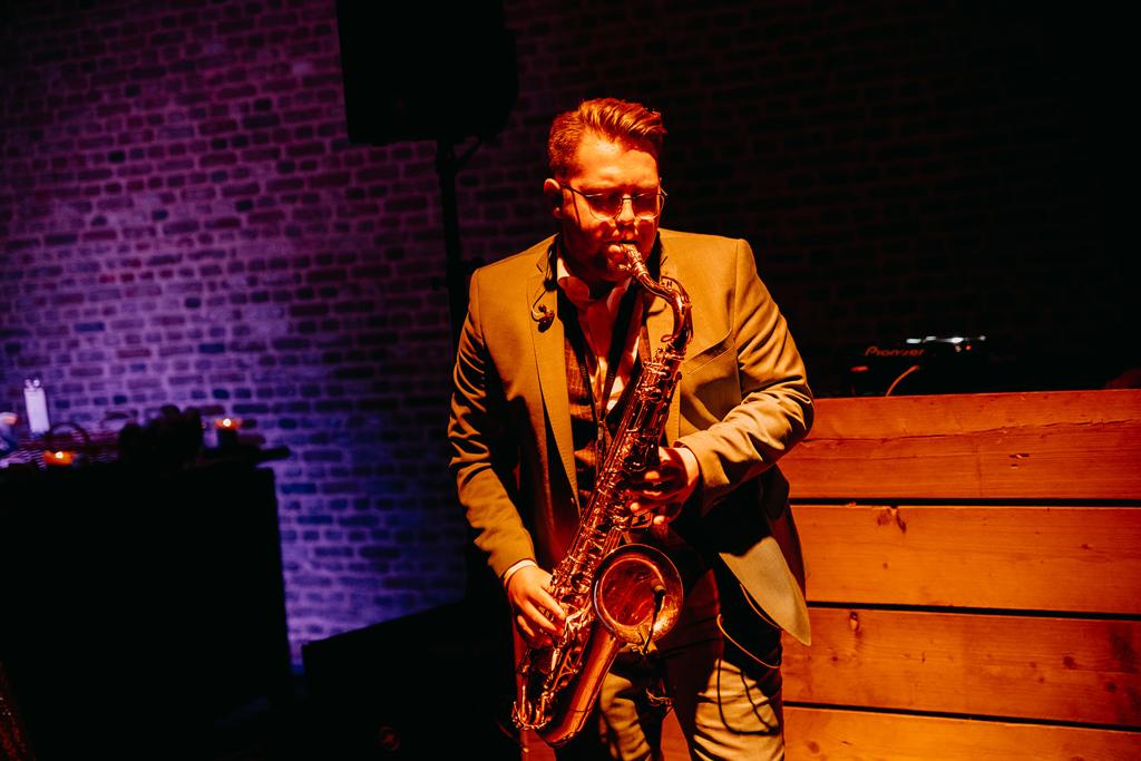 YANNICK SWENNEN (sax/viool)